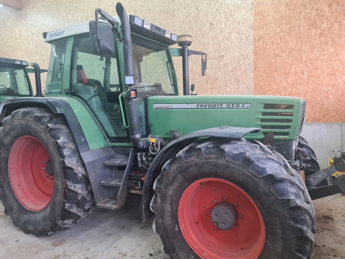 FENDT Favorit 509/510/511/512/514/515 C und 300 C Kabinenfederung mechanisch