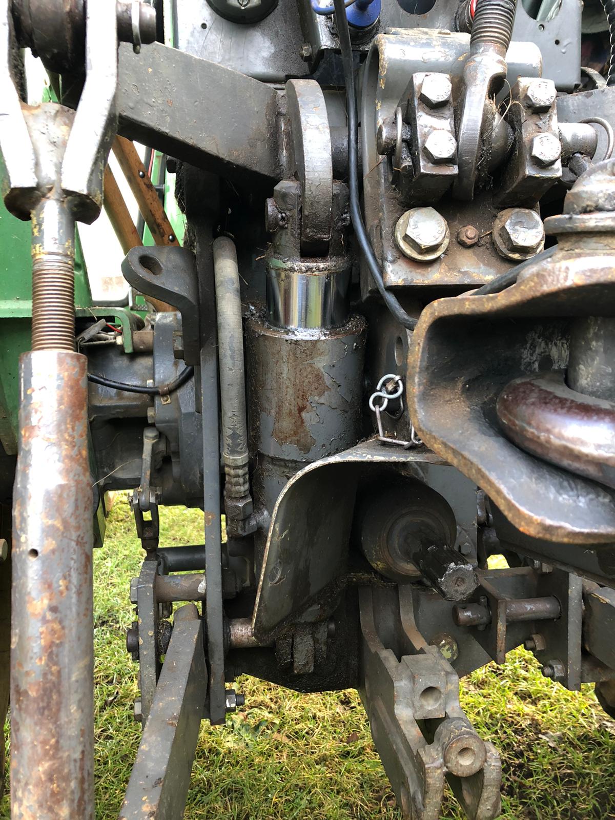 FENDT Farmer 201, 203 P/V Dichtsatz für Heckhubwerk ew. Ø70mm